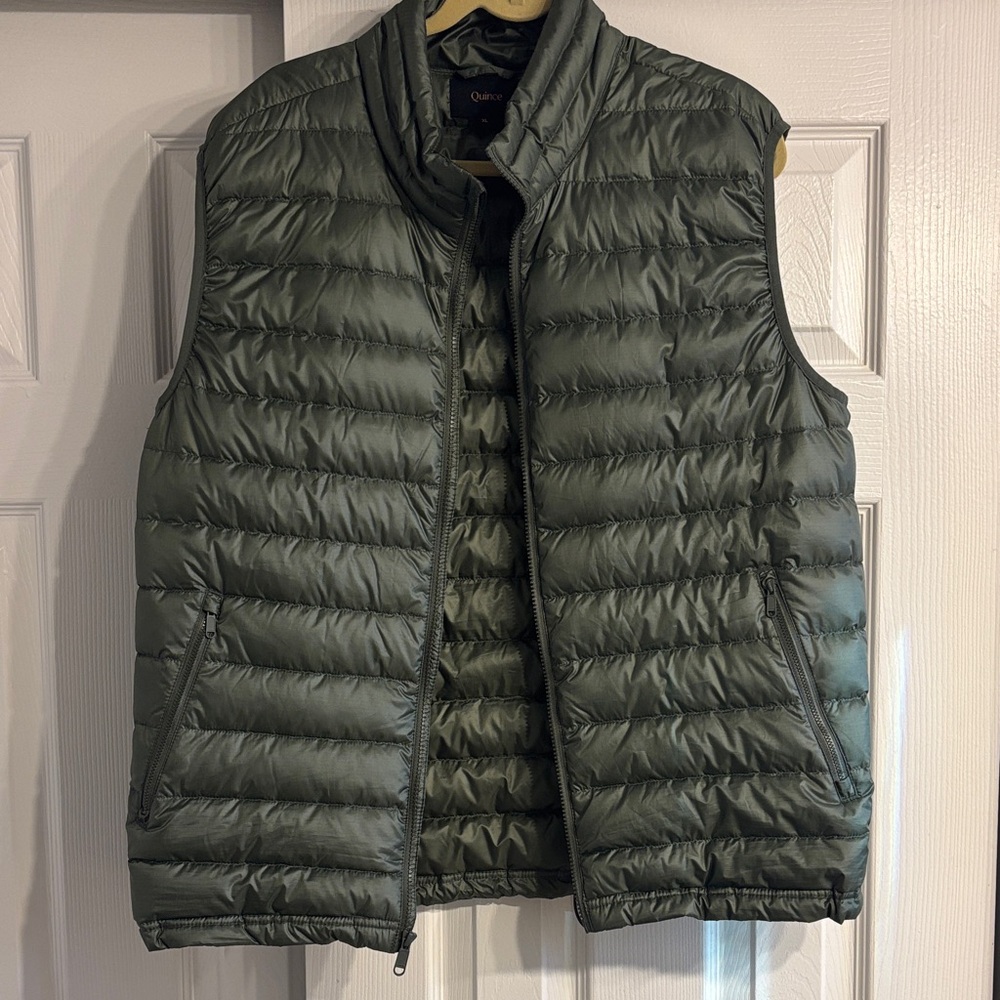 NWOT Quince Olive Green Puffer Vest